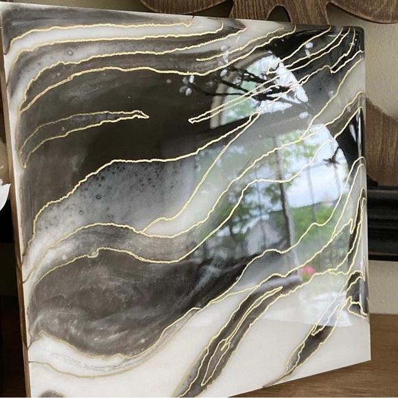 One of a kind resin canvas 8x8 - Picture 2 of 3